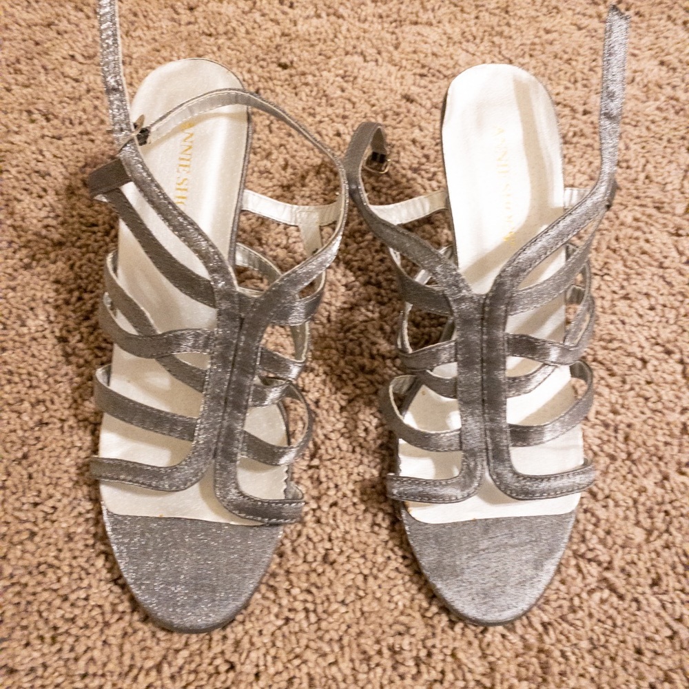 Silver shimmer heel sandals!